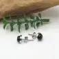Preview: Paar Silber Ohrstecker mit gefassten Onyx-Cabochon