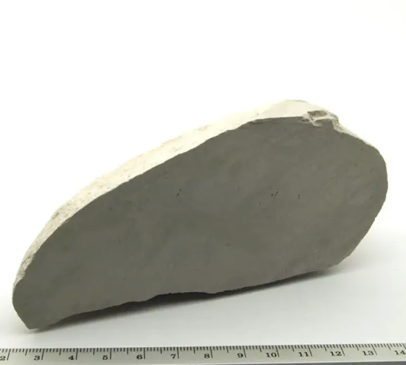 Beispiel von einem aufgesägten Stück Kreide