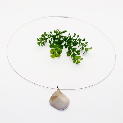 Feuerstein Anhänger mit Drahtcollier Nr. 3